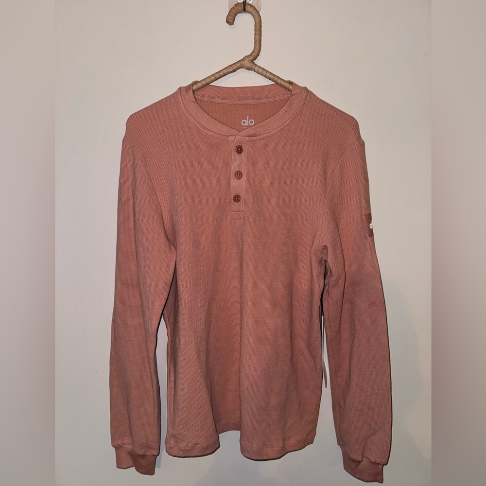 Alo Yoga Micro Waffle Fast Break Henley Shirt *Soft Clay* - Picture 4 of 9